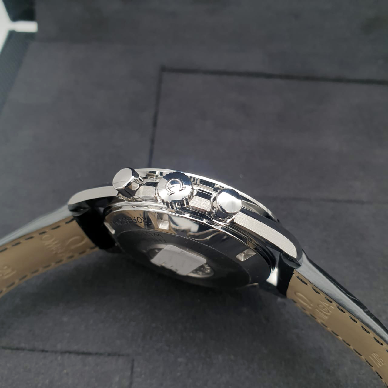 Omega Speedmaster Moonwatch Professional Chronograph 42 mm 311.33.42.30.01.001