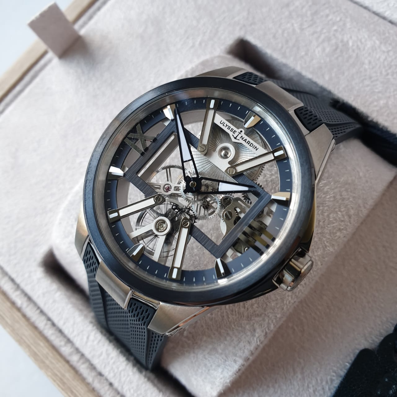 Ulysse Nardin Executive Skeleton X 42 mm 3713-260-3/03