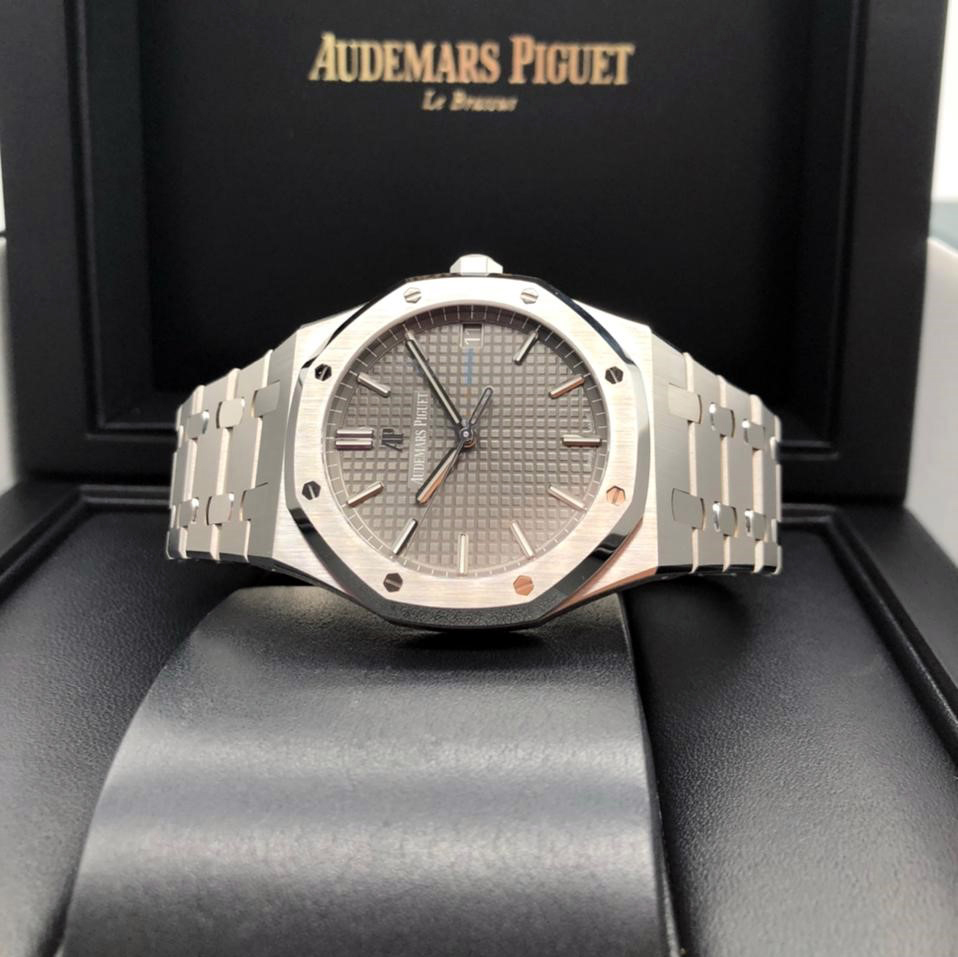 Audemars Piguet Royal Oak Selfwinding 41 mm 15500ST.OO.1220ST.02