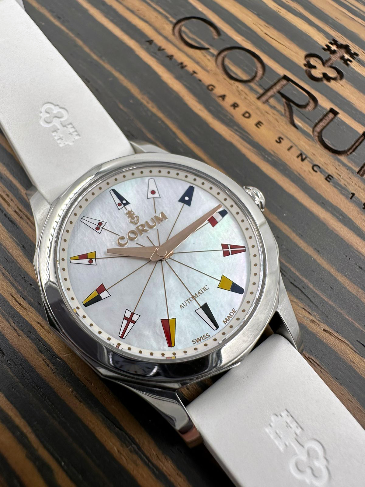 Corum Admiral Legend 32 mm A400/04328
