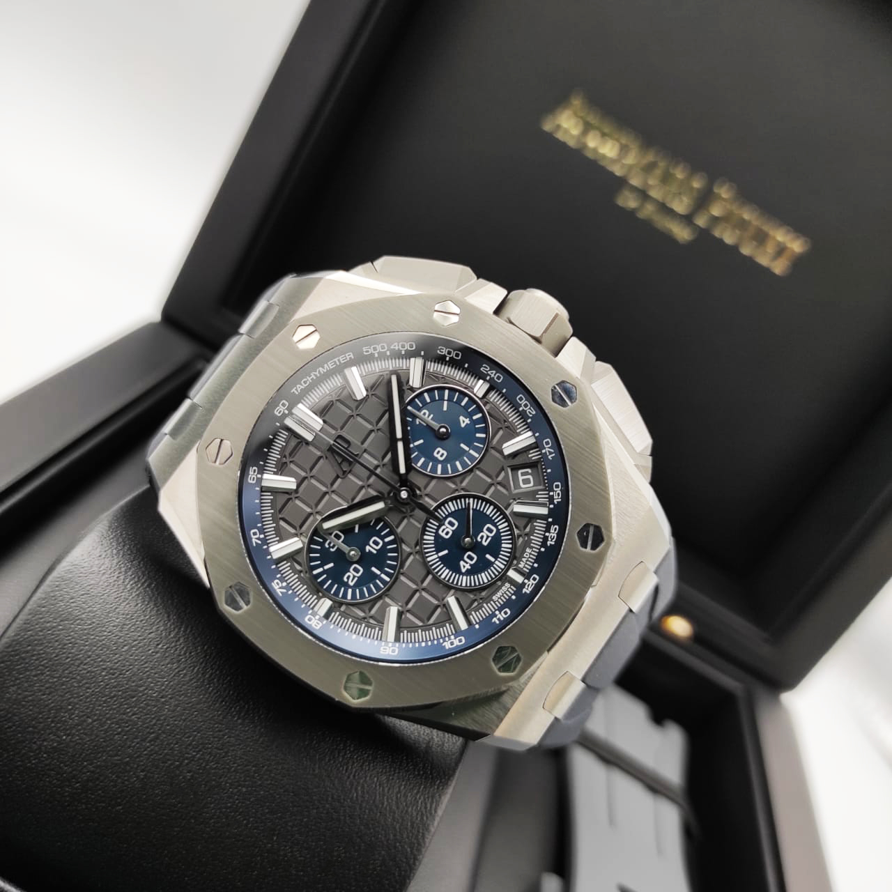 Audemars Piguet Royal Oak Offshore Chronograph 43 mm 26420IO.OO.A009CA.01