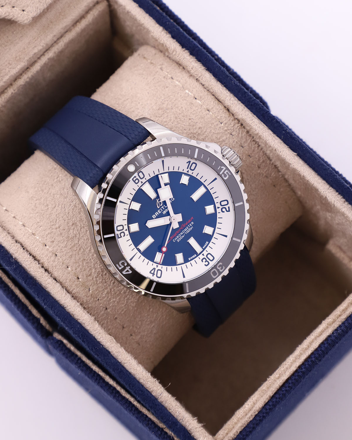Breitling Superocean Automatic 44 mm A17376211C1S1