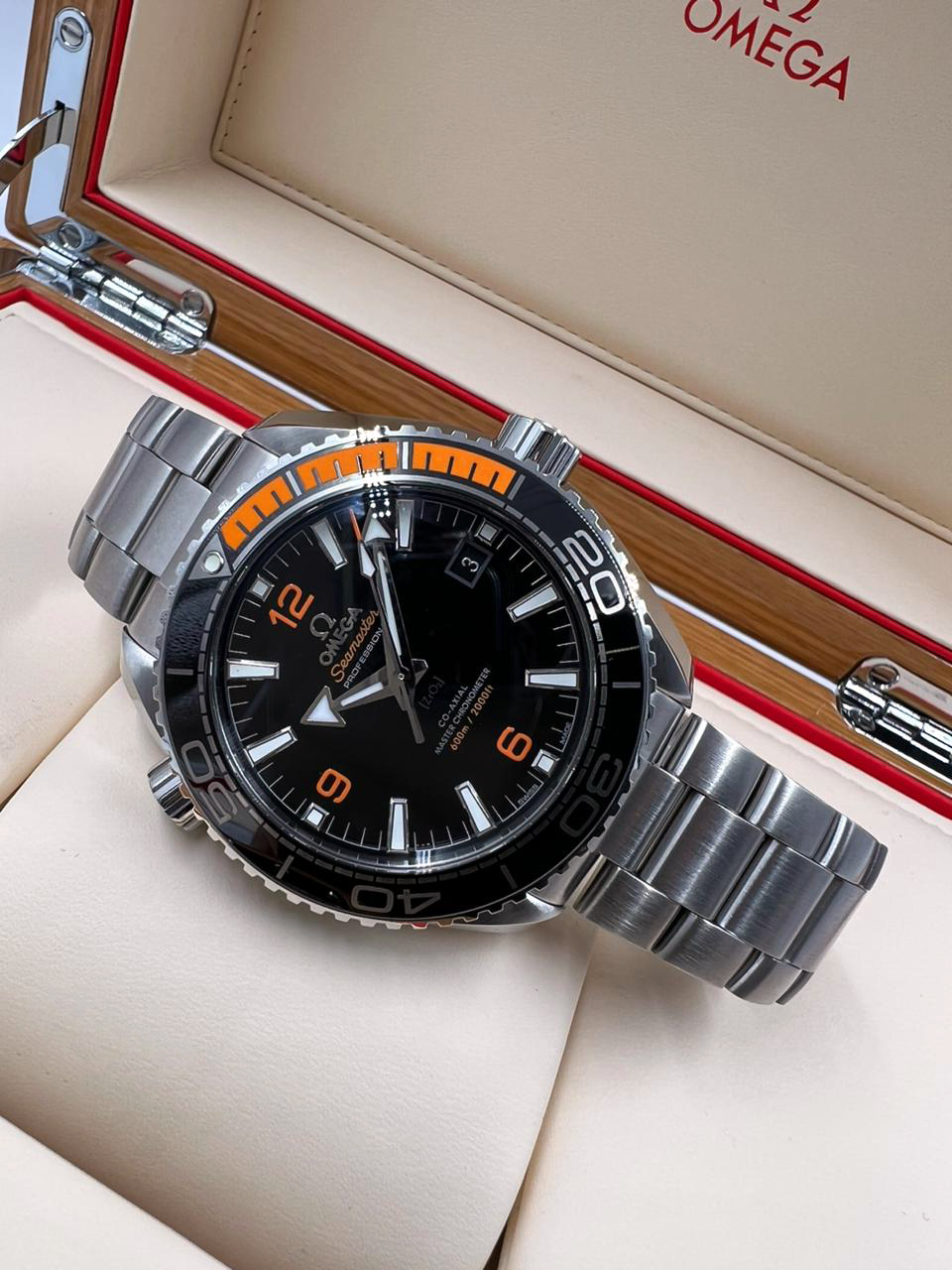 Omega Seamaster Planet Ocean 600m Co-Axial Master Chronometer 43.5 mm 215.30.44.21.01.002