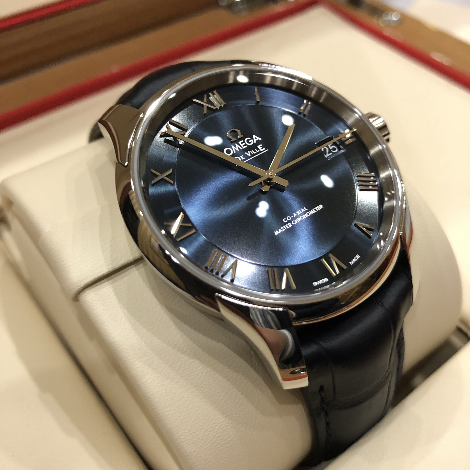 Omega De Ville Hour Vision Co-Axial Master Chronometer 41 mm 433.13.41.21.03.001