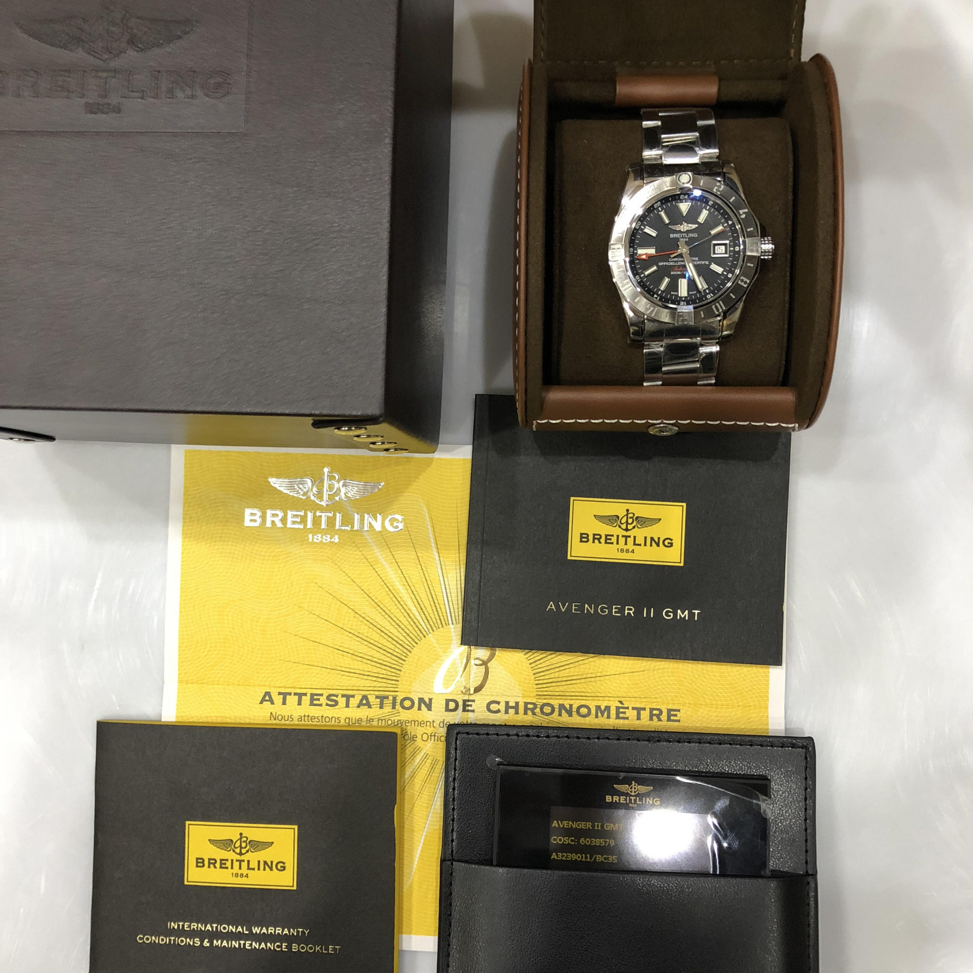 Breitling Avenger II GMT 43 mm  A3239011/BC35/170A